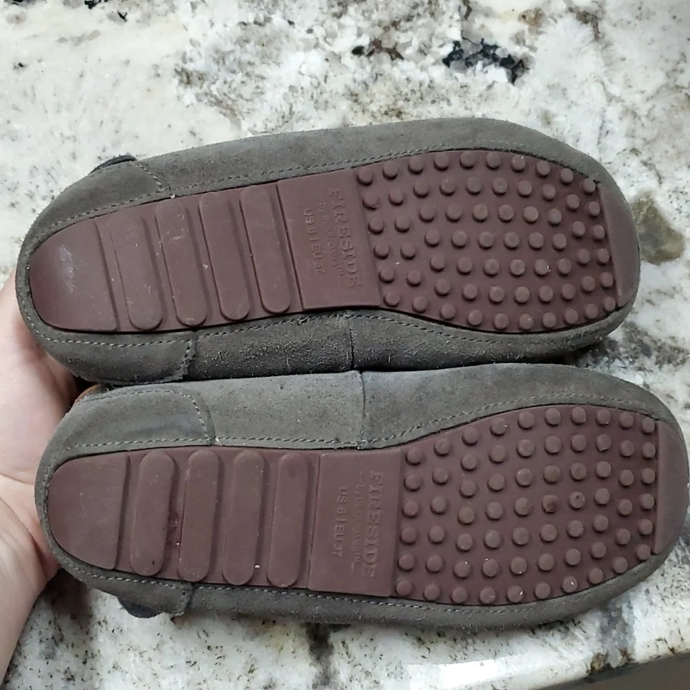 Fireside Boys Slipper Shoes Size 6 Moccasins Faux Fur Lined Warm Flaws